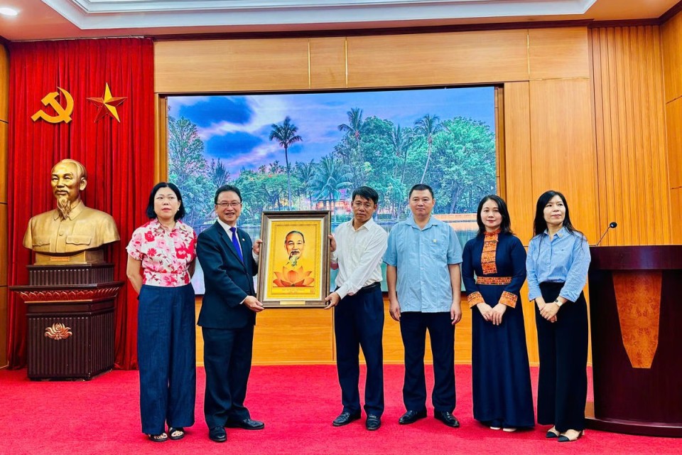 Học Bác để tự soi, tự sửa, nâng cao trách nhiệm phục vụ nhân dân