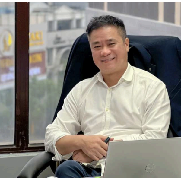 About Pham Hoai Trung