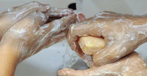 Xà phòng kháng khuẩn (Antibacterial soap)