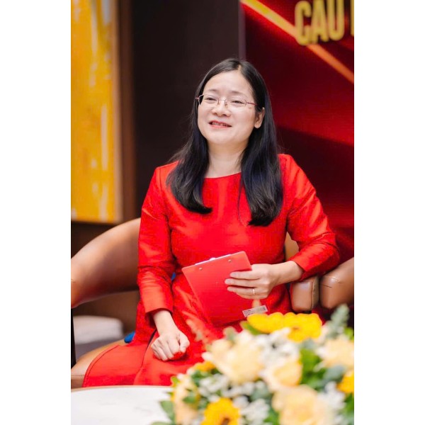 Tóm tắt tiểu sử Nhà văn, Nhà thơ, TS. Ngô Thị Lý